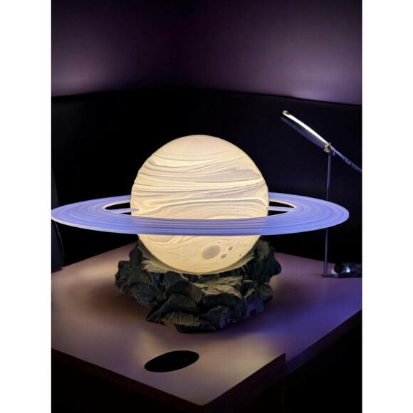 Planet lamp with color changing battery powered LEDs. Free base included! - Picture 1 of 2